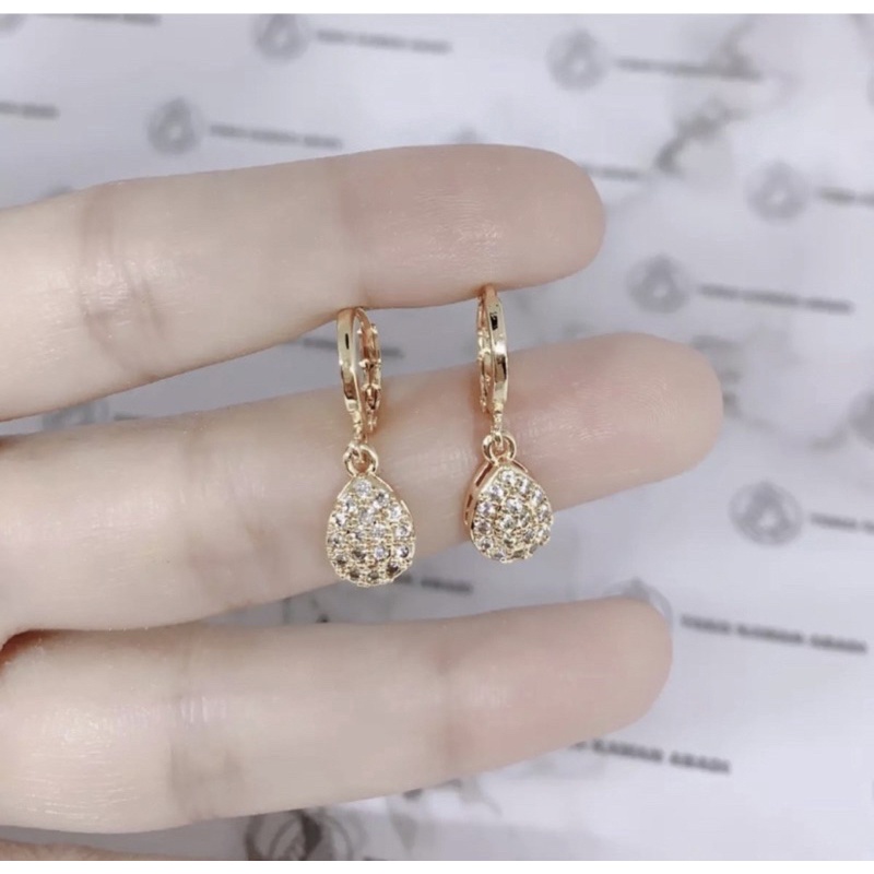 anting gantung oval full pertama mewah perhiasan wanita titanium gold