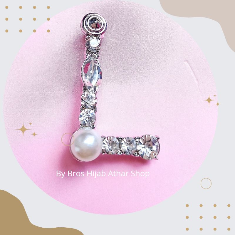 Pin Bros Huruf Inisial Bross Nama Permata Diamond Kristal Mutiara Buatan Brooch Premium Pin Hijab Peniti Baju by Bros hijab Athar shop