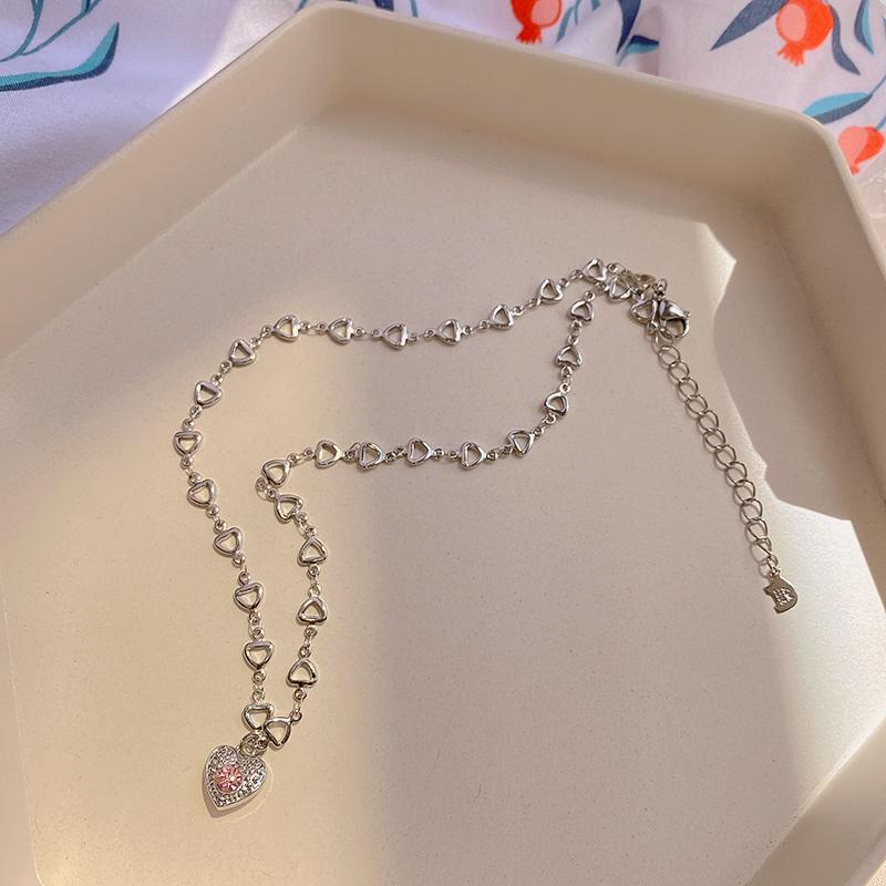 Y2k Kalung Rantai Silver Liontin Hati Hollow Hias Kristal Pink Untuk Wanita