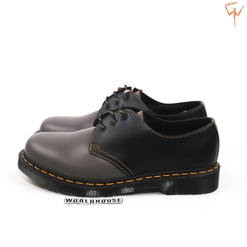 dr martens 1461 charcoal black smooth