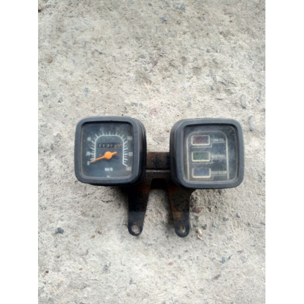 speedometer a100 econos