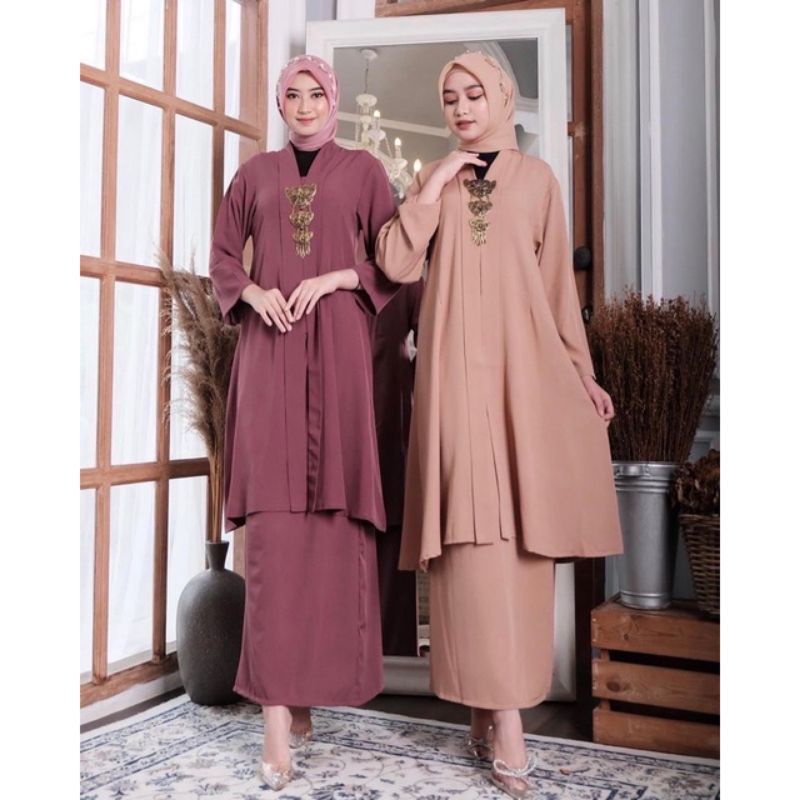 BAJU KURUNG JUMBO // BAJU KURUNG MELAYU // BAJU KURUNG MALAYSIA //  BAHAN KATUN YORIS // SERAGAMAN KELUARGA // BAJU PESTA // BAJU WISUDA // KEBAYA MODERN // By Mirajaya Kebaya