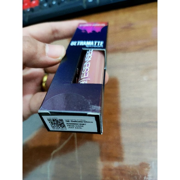 PASTI MURAH - ESENSES ULTRAMATTE LIPCREAM 3.5G - LIPSTIK