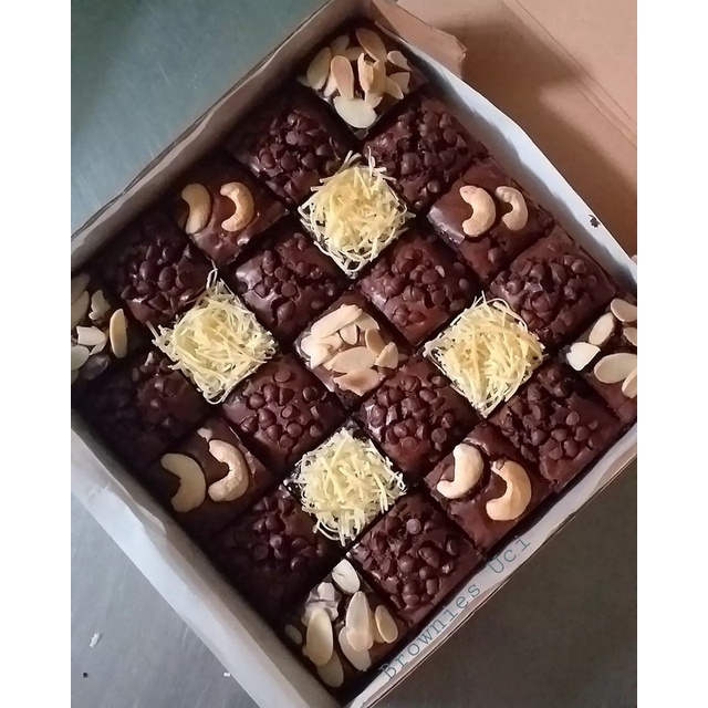 

BROWNIES SKAT LEGIT DAN CHEWY