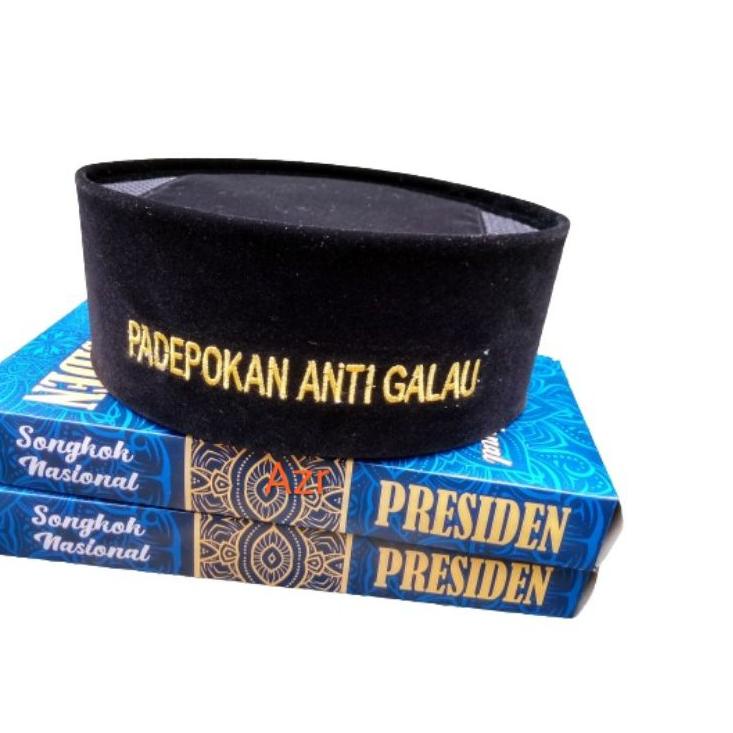 Peci Hitam Kang Ujang Bustomi Songkok Hitam Kopiah Hitam Ac Peci Padepokan Anti Galau ▪ RBG.18Oc22o