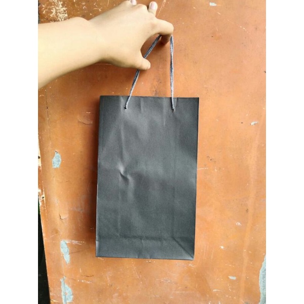 

paperbag tas kertas 15x25 hitam polos elegan