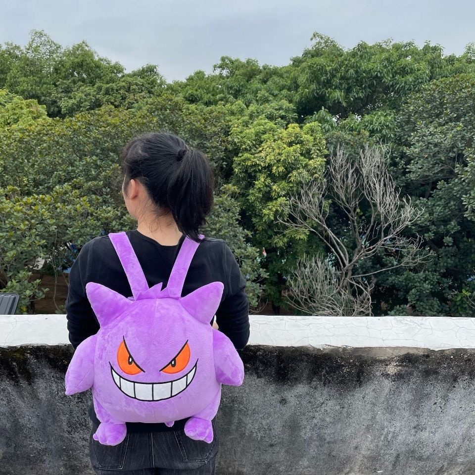 ∈❃♨Sera mengimpor Pokemon Gengar anime Gengar eye-catching ransel batu hantu boneka mewah anak laki-laki dan perempuan lucu