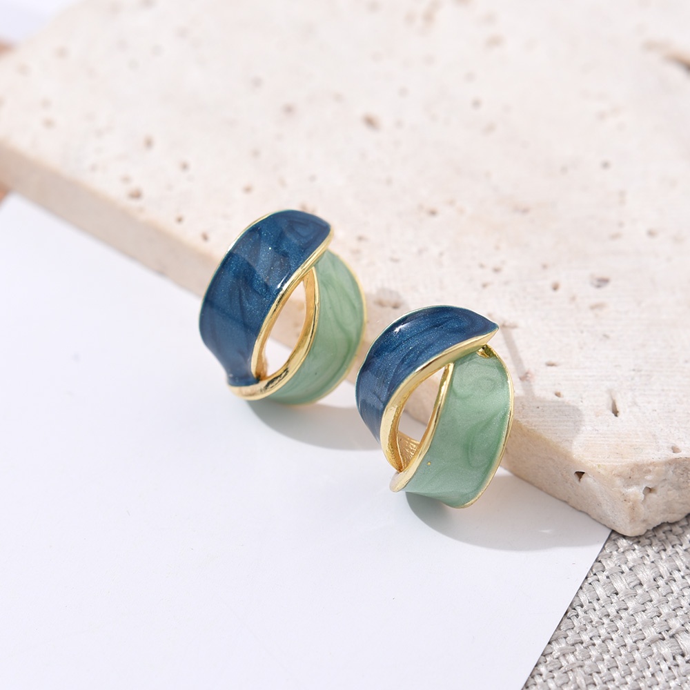 1 Pasang Anting Stud Geometris Warna Biru Putih Gaya Vintage Untuk Wanita