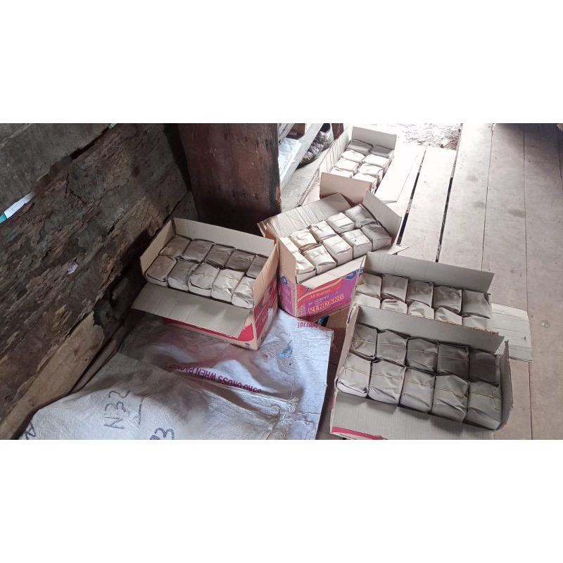 

Belacan Terasi Original Tanpa Bahan Pengawet Dijamin Enak.