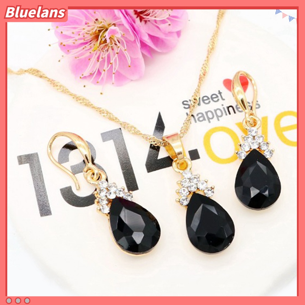 Set Perhiasan Kalung Anting Kait Liontin Teardrop Aksen Berlian Imitasi Gaya Vintage Untuk Wanita