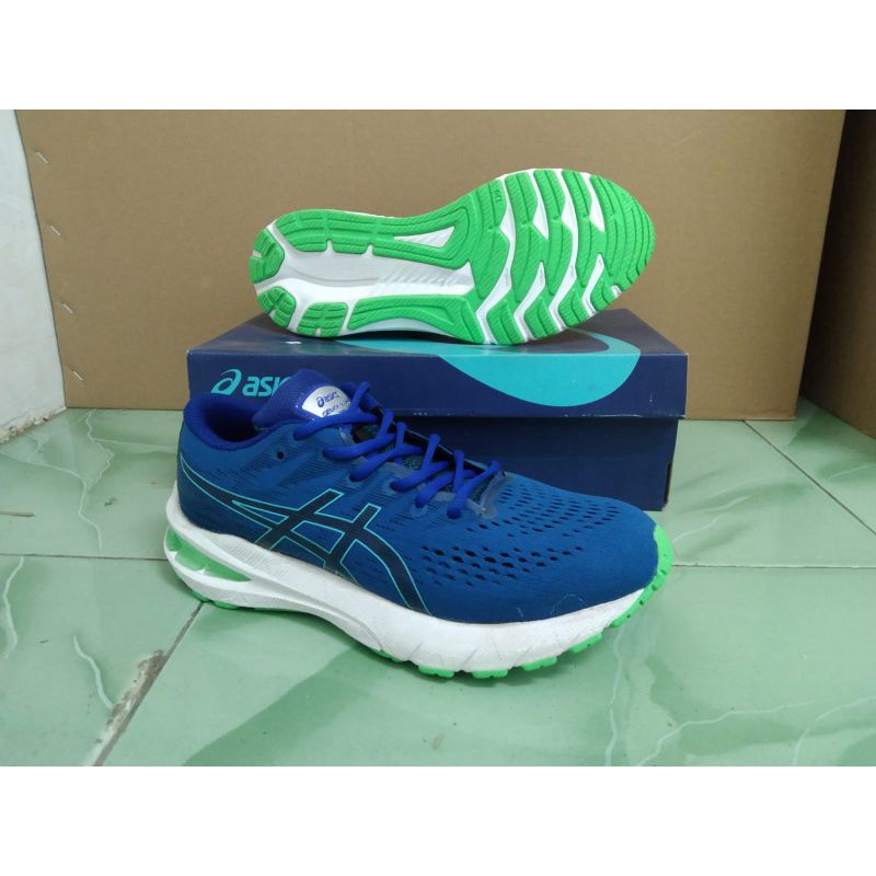 SEPATU VOLI RUNNING ASICS