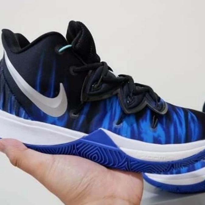 SEPATU BASKET NIKE KYRIE 5 DUKE BLUE DEVILS SEF6546EW