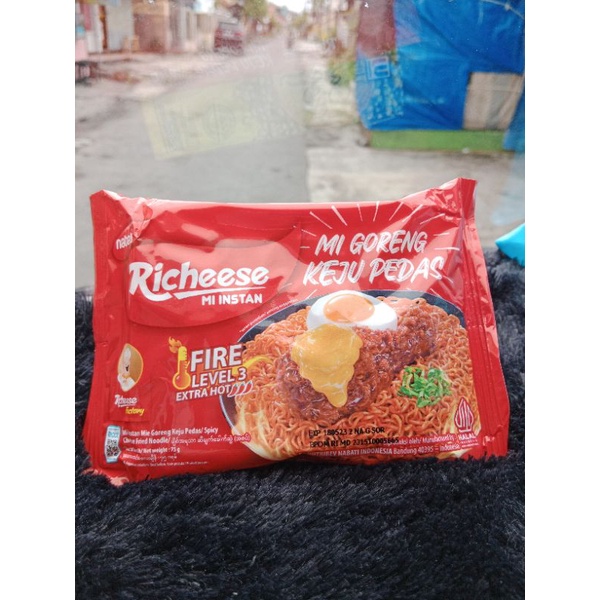 

MI GORENG KEJU PEDAS