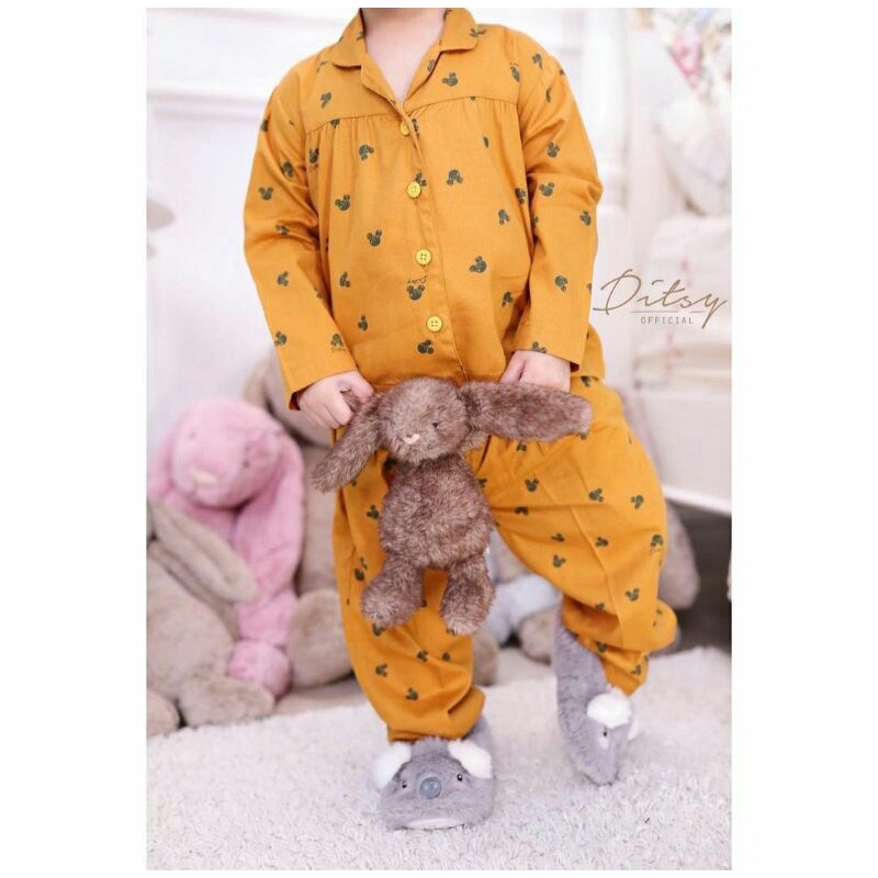[SIAP KIRIM] LITTLE LONG MICKEY PAJAMAS SERIES 3 SIZE 5 BY DITSY OKTOBER 2022