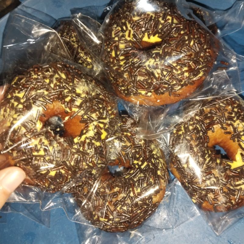 

Donut Donat Kentang Bu Rin