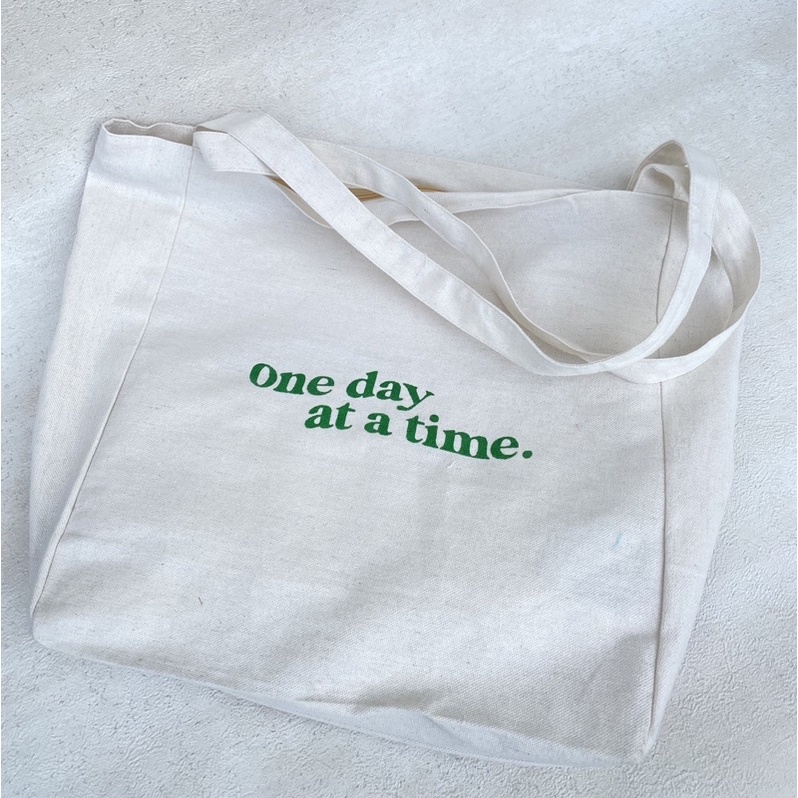 (READYSTOCK) TOTE BAG KANVAS ZIPPER BIG // TOTE BAG KANVAS AESTHETIC CUTE KEKINIAN