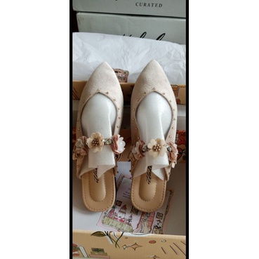 Ittaherl halsey bloom sand sz 39 new