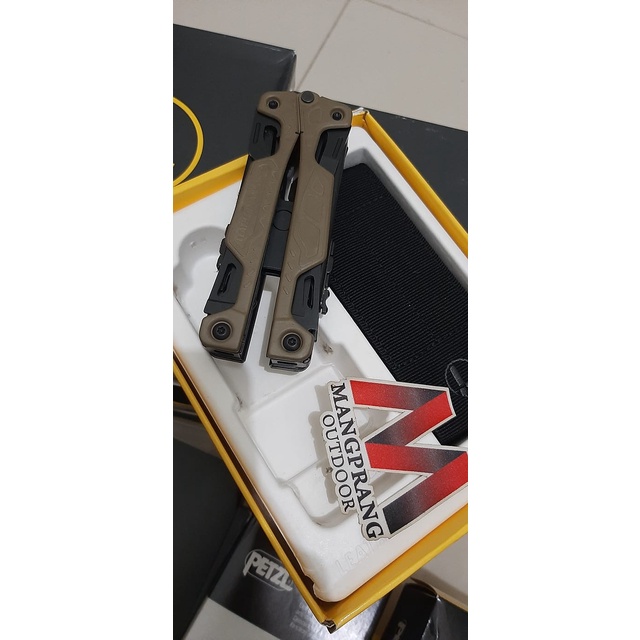 Leatherman OHT ( One Hand Tool ) Specific Multi Tool