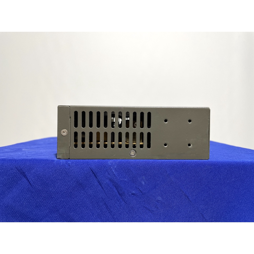 switch hub dlink des 1024a 24 port 10 100