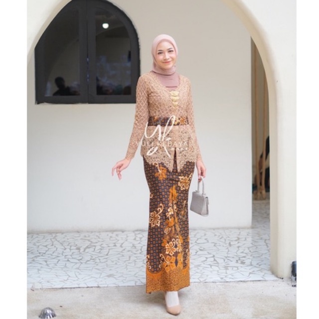 Set Kebaya Semi Italy Dengan Rok Mermaid | kebaya Bali Hijab Muslim