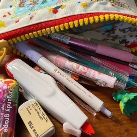 ₪▣Ceruk kotak pensil Sera tidak mengenai kotak alat tulis Toy Story siswa perempuan sederhana berkapasitas besar yang sederhana dan bernilai tinggi