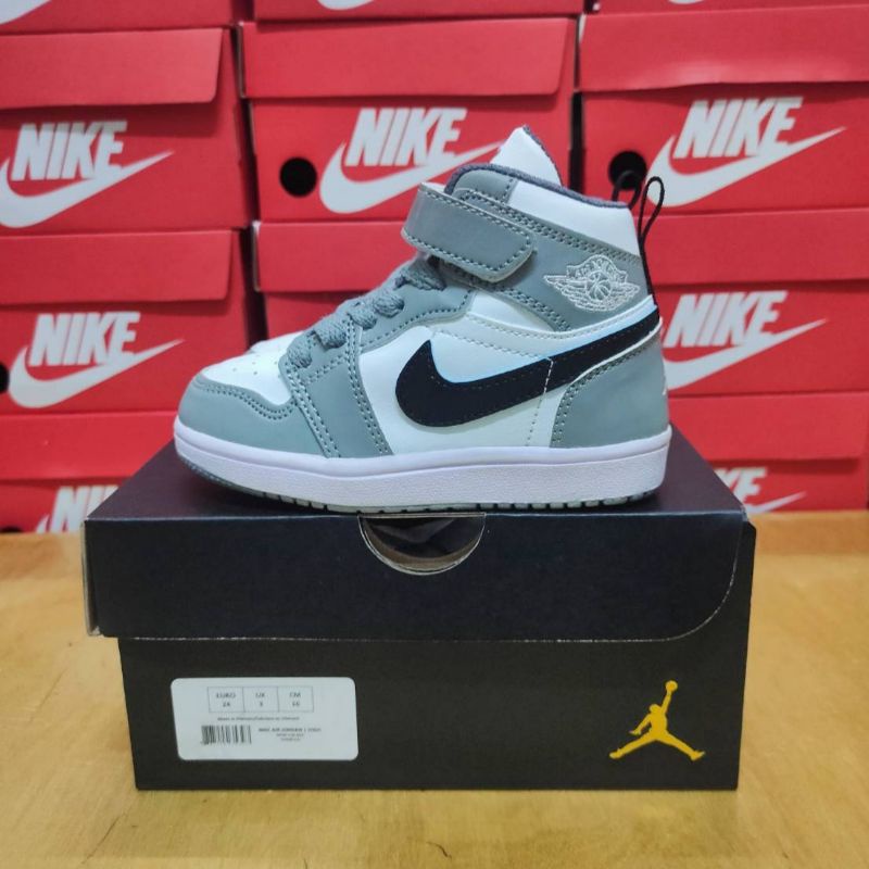 SEPATU ANAK NIKE SEPATU SNEAKERS ANAK SEPATU ANAK LAKI LAKI SEPATU JORDAN ANAK