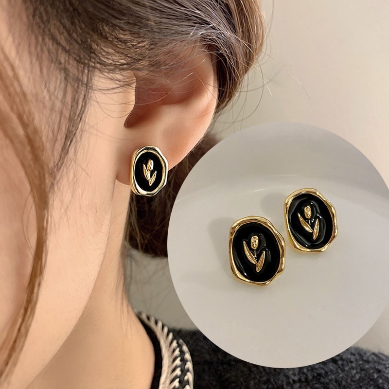 Anting Bentuk Tulip Gaya Retro Korea