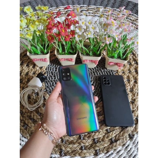 Samsung A71 Ram 8/128 muluss bgt no minuss hp & charger fast charging