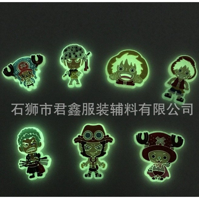 Charms Jibbitz One Piece Glow In The Dark Pin Sepatu Crocs DD-17A