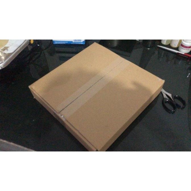 

ORI DUS KOSONG UK 28 X 28 X 5 CM, KEMASAN PACKAGING KARDUS KERTAS !!!