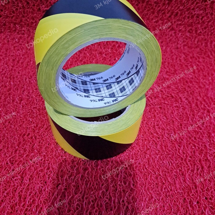 

Double Tape 3M Floor Tape 766 Zebra Kuning Hitam