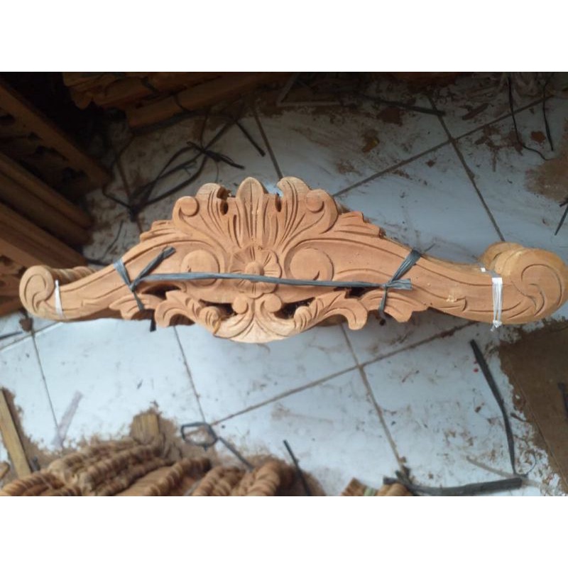 UKIRAN TEMPEL MAHKOTA LENGKUNG 15x50cm, Ornamen ukir jepara kayu mahoni