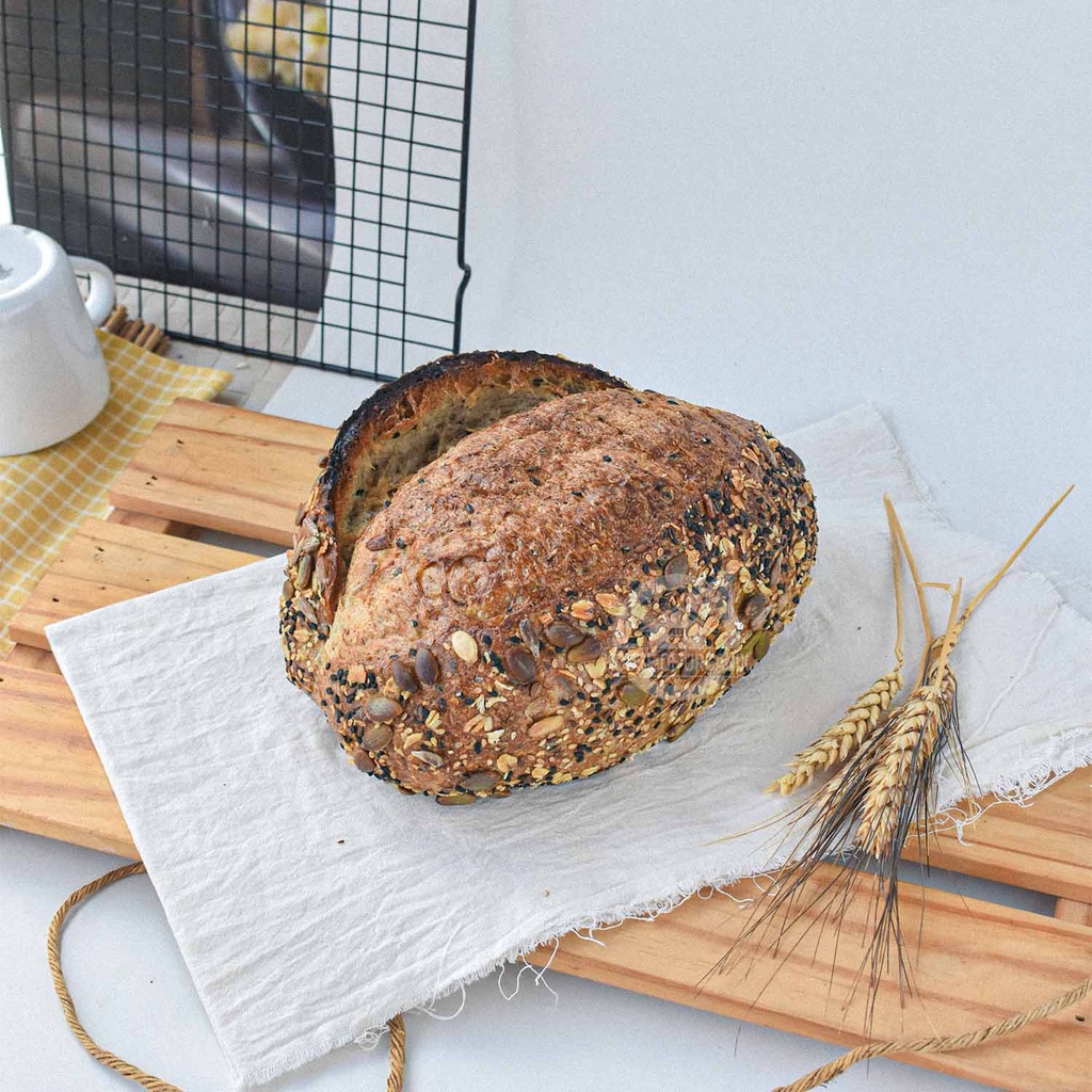 Sourdough Bread Seeded - With High Protein Flour and Kusamba Sea salt