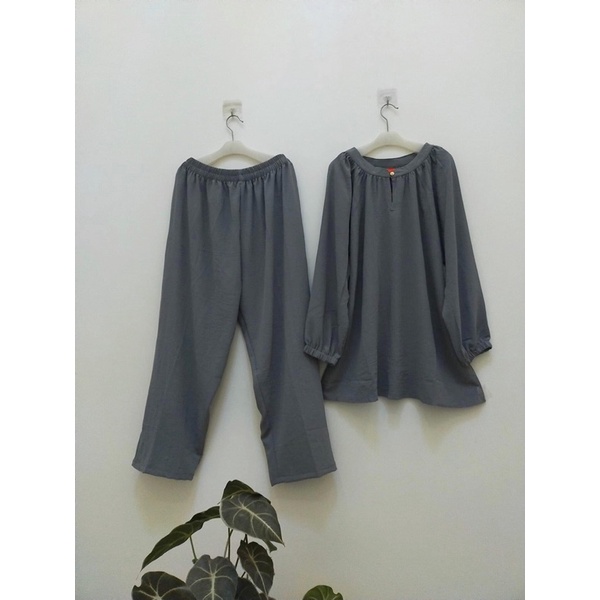 SET WANITA BAHAN AIRFLOW  SABRINA CRINCLE/SET WANITA KANCING SATU/STELAN WANITA TERBARU/TERMURAH/ONE SET KEKINIAN/TERVIRAL/COD/JUMBO/BAHAN JATUH/TERHITS/BAJU SANTAI/BAJU NON FORMAL/BAJU SEHARI-HARI/BUSUI/KANCING HIDUP/LIZAM/XXL/ONE SET TERBARU