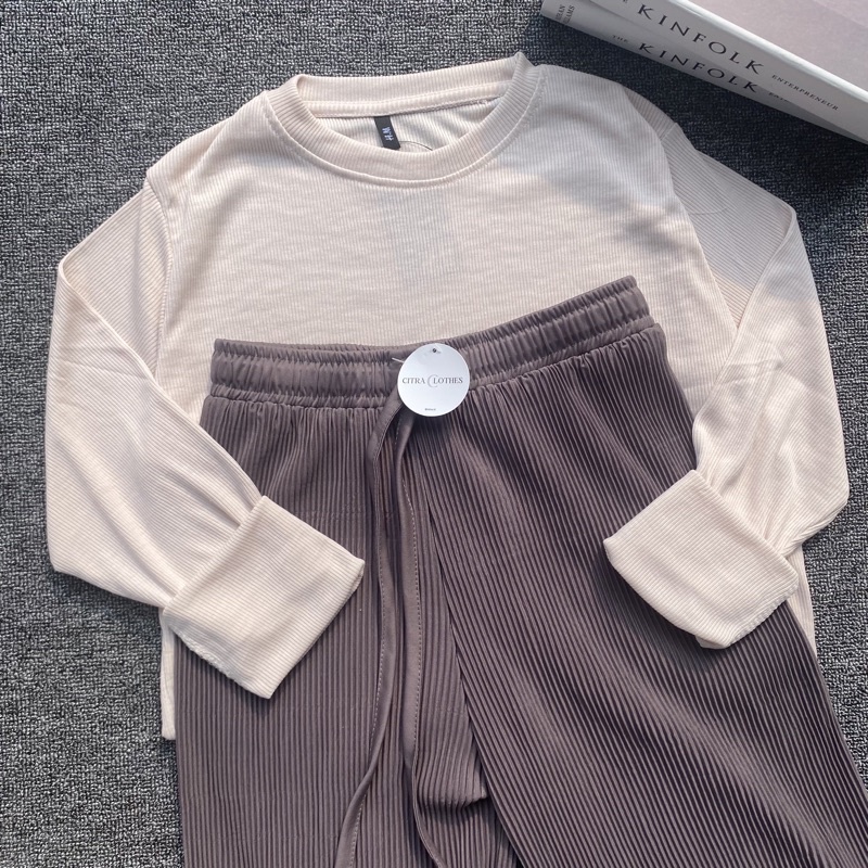 ONE SET Setelan Kaos dan Kulot-Set R