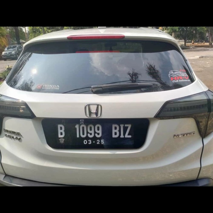 {BEKAS} Dudukan / cover plat nomor untuk mobil Berkualitas