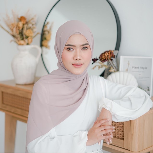 Hijab Pashmina Ceruty Babydoll Premium 170x75cm jilbab pasmina polos warna Taupe Murah