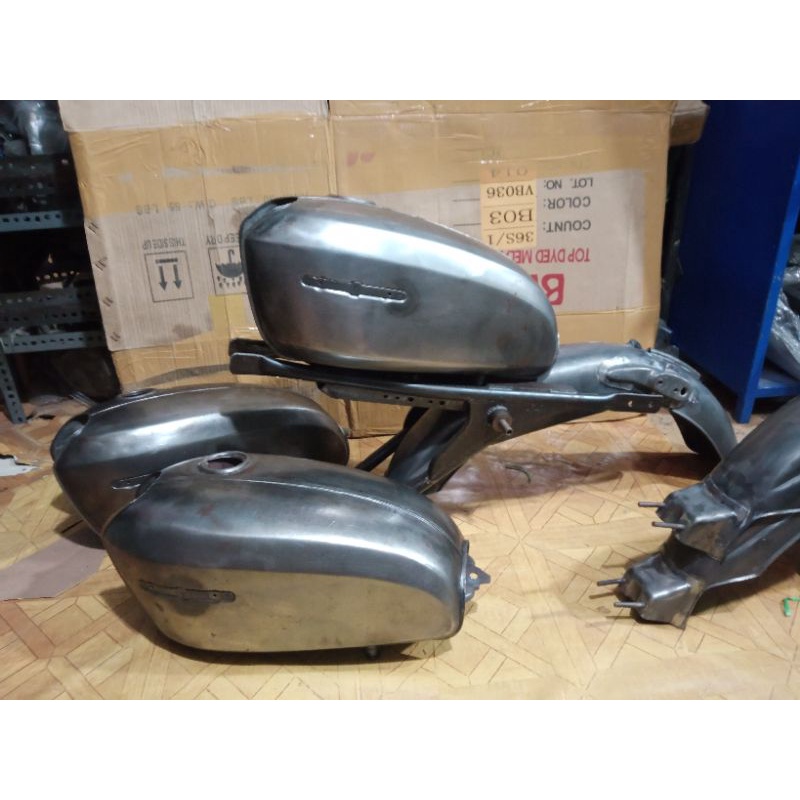 TANGKI CB125 RANGKA TATANAN NGANJUK SLEBOR BELAKANG PRES SOLO PAKET KOMPLIT HONDA CB 125 TANGKI CB 1