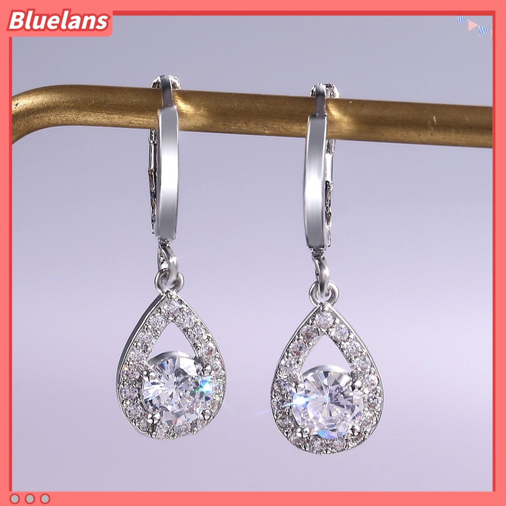 1 Pasang Anting Bentuk Water Drop Aksen Berlian Imitasi Untuk Wanita