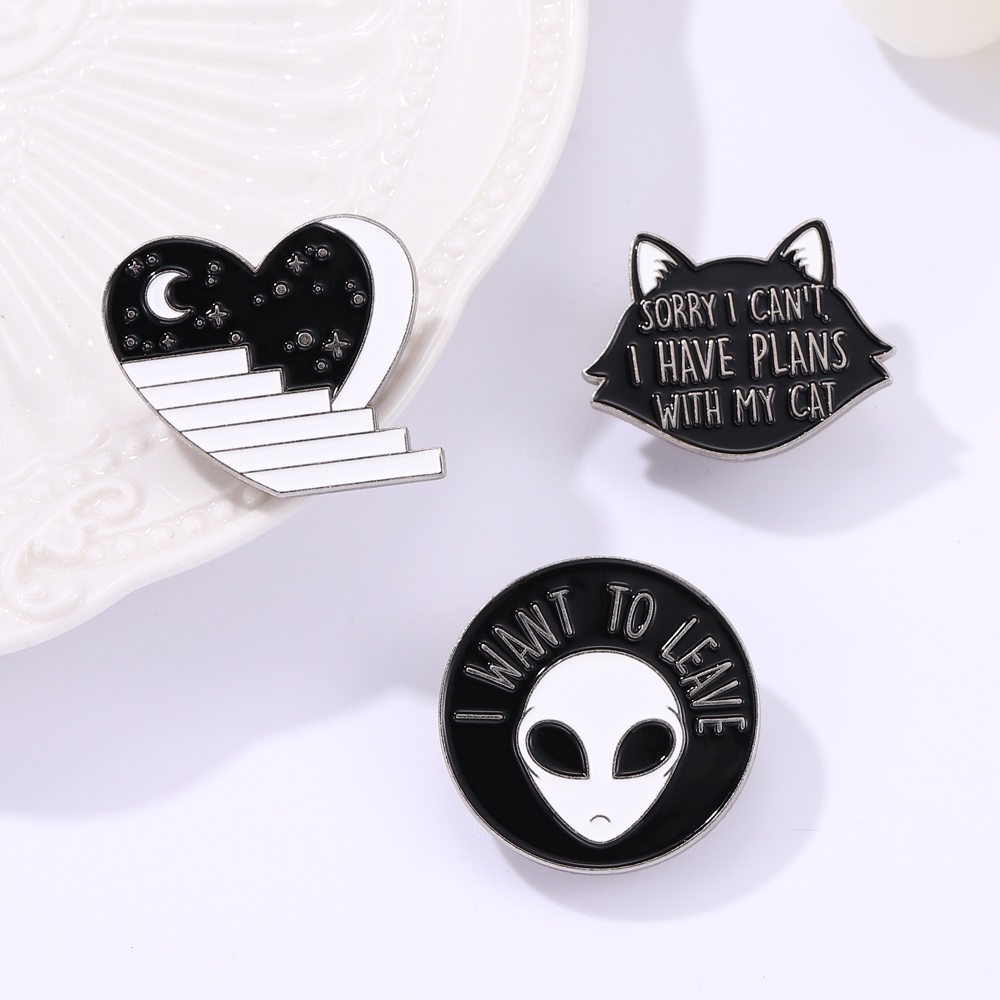 Bros Pin Enamel Desain Kartun I Want To Leave Alien Kucing Nanas Untuk Hadiah Anak