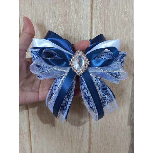 korean ribbon brooch // pita lightstick