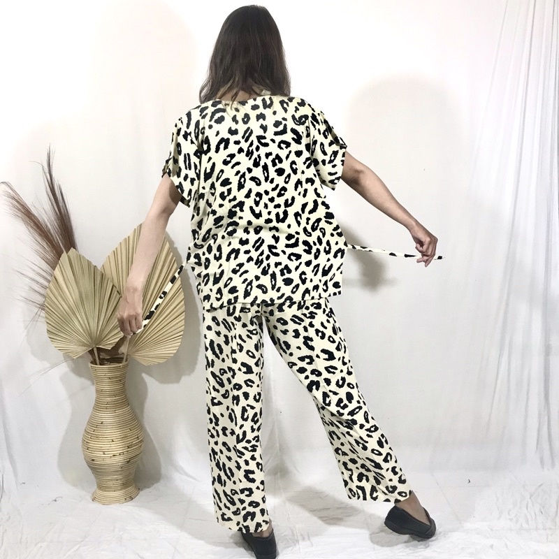 SETELAN PANJANG WANITA MOTIF LEOPARD