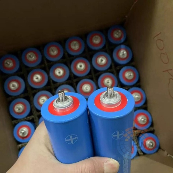 Battery lifepo4 Cylinder 3.2V 22ah 43184 Lithium Battery Diskon
