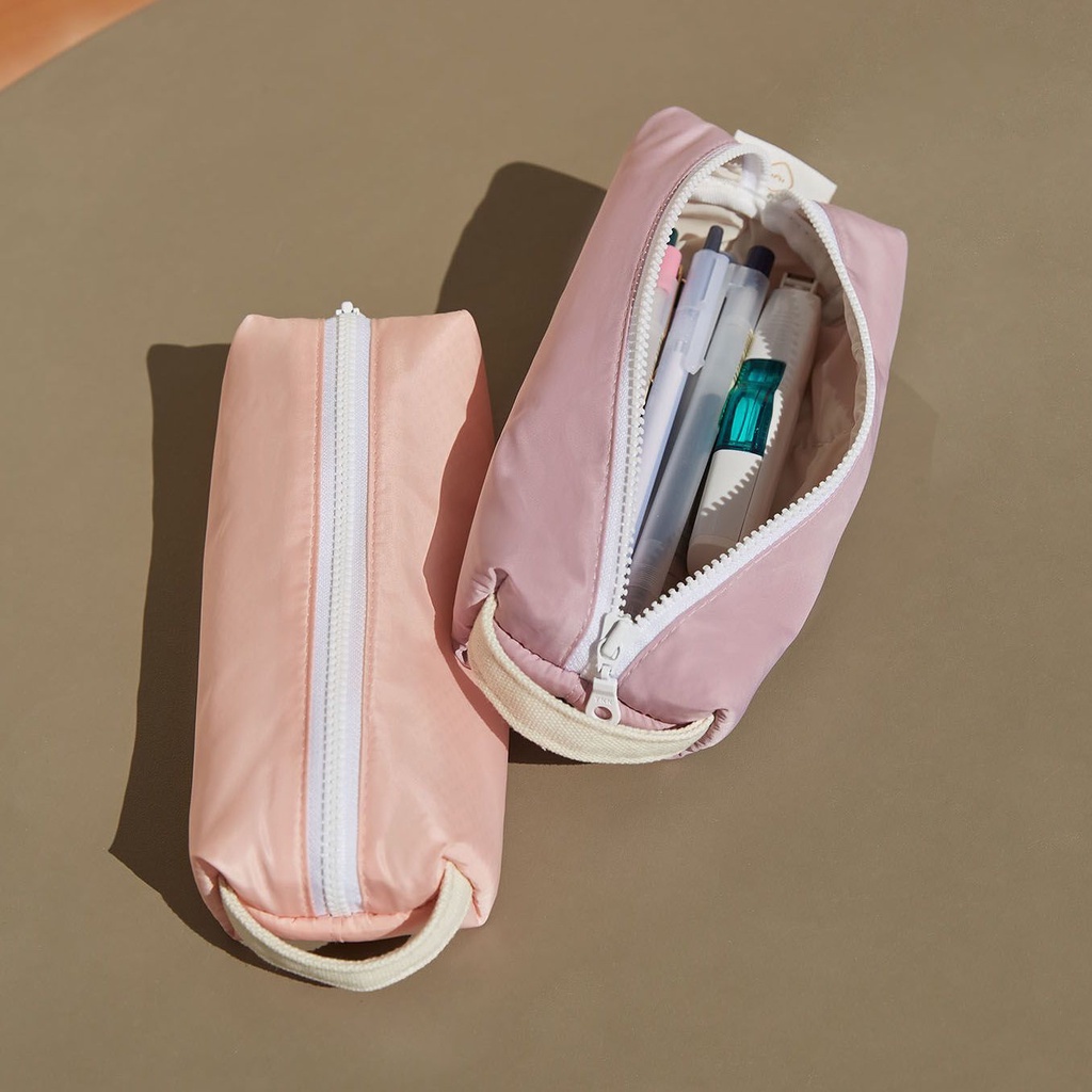 ✣♂℗Sera menciptakan tas pena penyimpanan krim persegi lembut dan anti jatuh asli yang ringan dan kotak alat tulis Jepang sederhana dengan hati