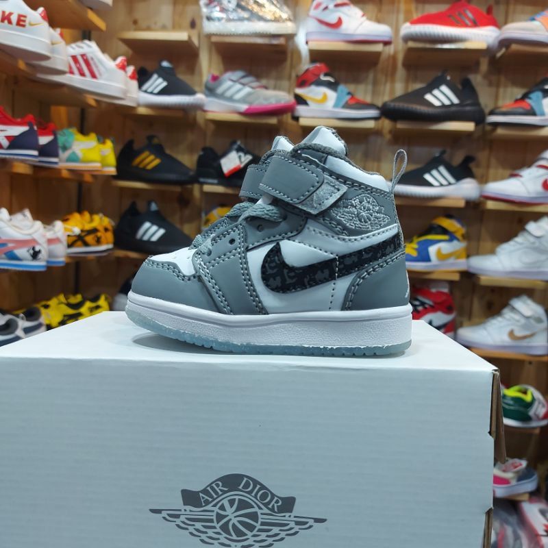sepatu Jordan anak | sepatu anak Jordan | sepatu anak laki laki perempuan Jordan | sepatu anak cewe cowok unisex