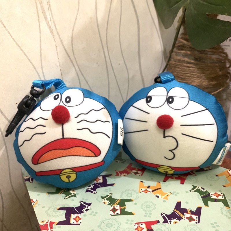 Ready Stok Emoji Plush Doraemon Gantungan Kunci (COD)