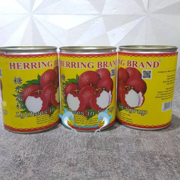 

Buruan Beli--Lychee kaleng Herring Brand / Lychees In Syrup / Buah leci Kaleng