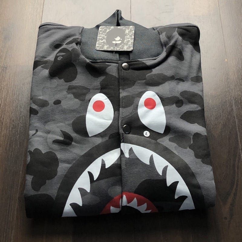 JAKET BOMBER VARSITY BAPE ABU CAMO FULL TAG LABEL CASUAL HYPE FASHION PRIA