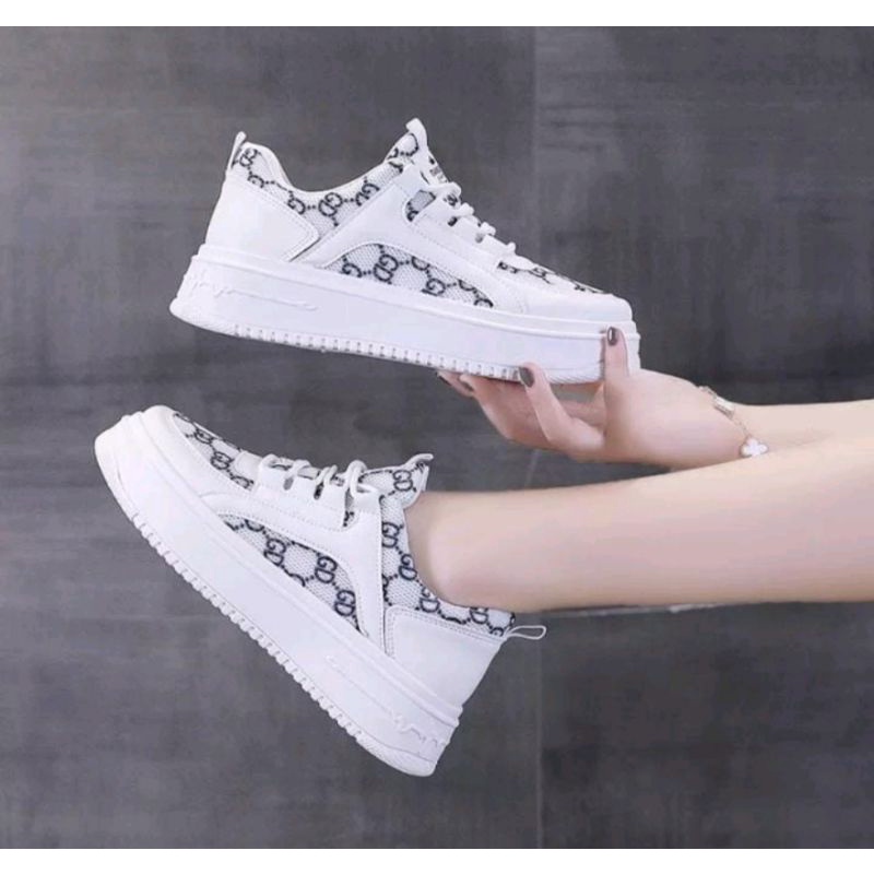 Sepatu Fashion Wanita Korea Trendy/Sepatu Sneakers kekinian NS603/Sepatu cantik sneakers korea KSM