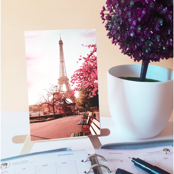 

Aesthetic Kalender 2025 Meja Mini Custom Foto dan Tulisan Tema Duotone untuk Souvenir Nikah Anniversary